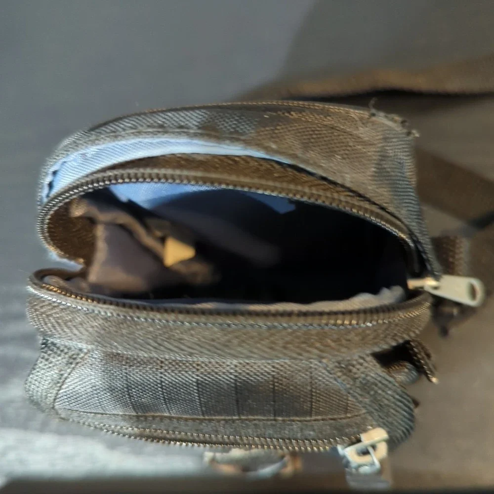 Samsonite‎ Small Zippered Camera Carrying Case